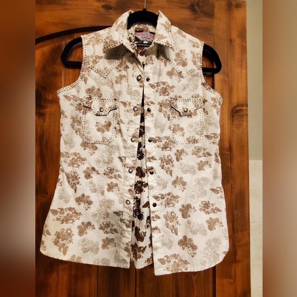 Brooks and Dunn Collection Panhandle Slim Sleeveless Women's Shirt, Size S